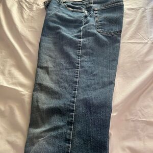 Levi's Blue Ankle Cropped Jeans with Classic Denim Style. 512 size14 short